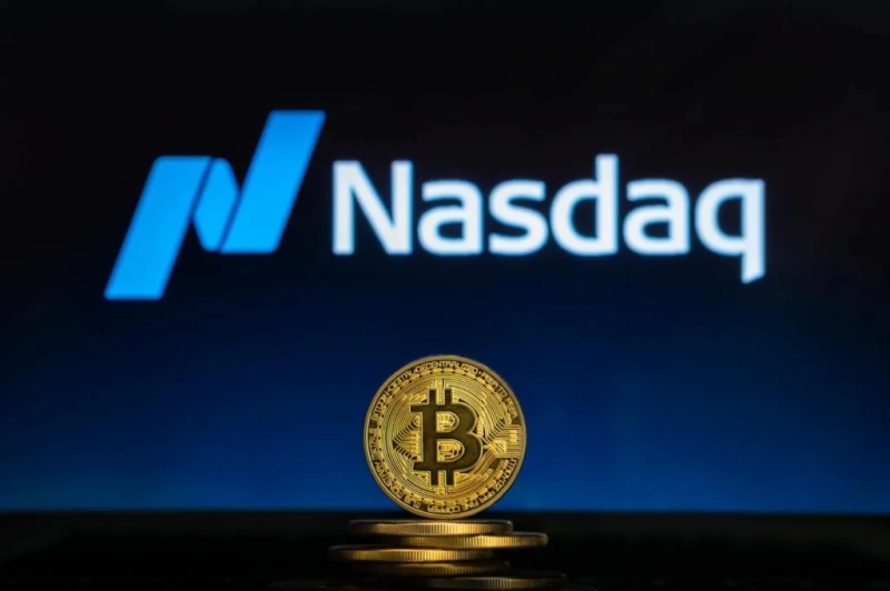 Crypto market loses nearly  billion as NASDAQ 100 falls