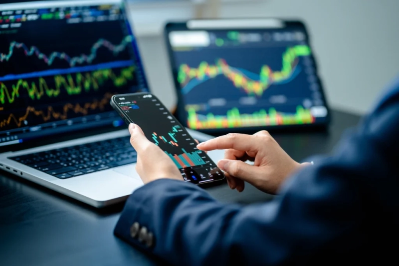 AI lists 2 cryptocurrencies that could turn  into ,000