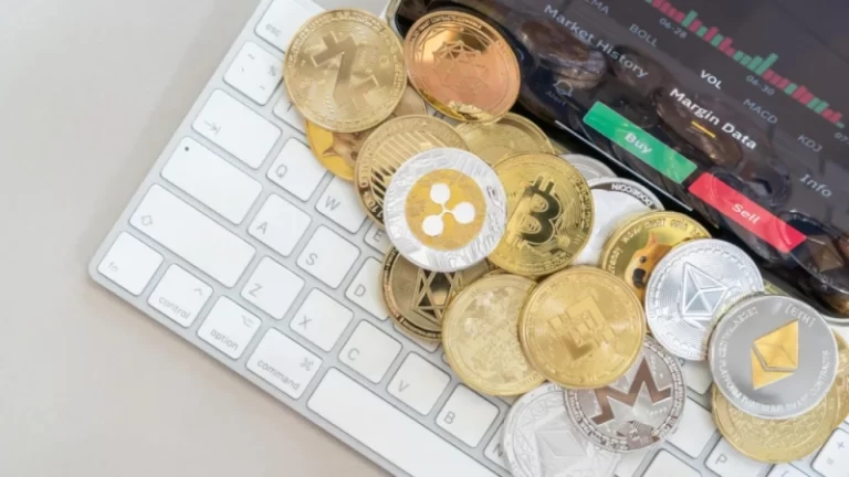 trading-expert-hints-manipulation-for-bitcoin-xrp-and-cardano-414a6da.webp